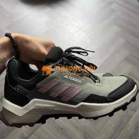Adidas terrex trail ( US 6 )