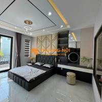 - Nhà 3 tầng, mặt tiền trần đức thông, sau vương thừa vũ, đi bộ vài phút ra bãi tắm phạm văn đồng.