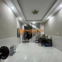 Bán nhà 3 tầng, gần Cầu Rồng, ô tô đỗ cửa chỉ 5 tỷ x