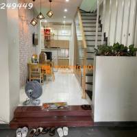 Bán nhà 3 tầng, gần Cầu Rồng, ô tô đỗ cửa chỉ 5 tỷ x.