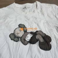 T_Shirts Uniqlo kaws Tokyo (size M)