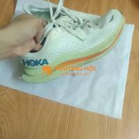 Giày chạy bộ Mỹ Hoka kawana