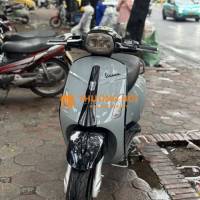 Vespa đời cao màu xinh