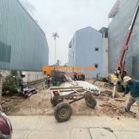 Đất vàng Ỷ Lan - Gia Lâm, 100m² tặng nhà cấp 4, chỉ 5.7 tỷ