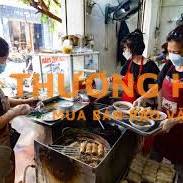 Nhân viên thu ngân quán Bún Đậu