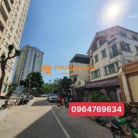 Bán Biệt thự Khu nhà ở Quốc Hội- Phùng khoang. DT 206m x 3,5T. Giá 62 tỷ. LH: 0964769634