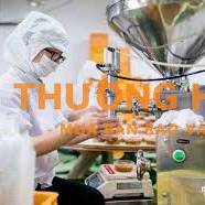 Nhân viên chế biến sản phẩm dinh dưỡng thể thao