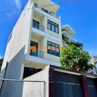 Nhà 4 tầng, 1 xẹt Đỗ Xuân Hợp, Phước Long B (Q9 cũ), đối diện chợ, 4 phòng ngủ, nhỉnh 5 tỷ