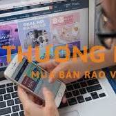 Nhân viên chốt đơn sale tại cửa hàng