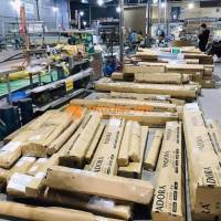 TUYỂN 10 NAM CÔNG NHÂN BAO ĂN Ở LƯƠNG 10TR/THÁNG.