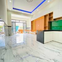 Bán nhà mặt phố Thới Tam Thôn 14, Hóc Môn, 4x15m, 60m2, SH, 4.3 tỷ