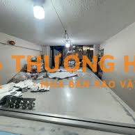 Tuyển thợ phụ trải vải