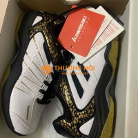 Giày cầu lông mới nguyên tag