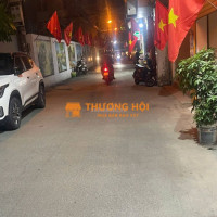 Phố Vương Thừa Vũ - nhà 3 tầng, 83m2, giá cực rẻ cho nhà đầu tư xây CCMN, CHDV