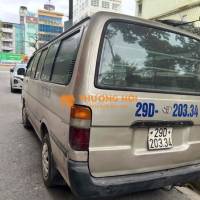 Toyota hiace tải van 6 chỗ 800kg có điều hoà mát