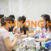 Nhân viên làm móng tại Hai Bà Trưng, Hà Nội