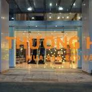 bảo vệ trực sảnh khách sạn Holiday Tân Bình