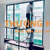Tuyển thợ lắp đặt nhôm kính