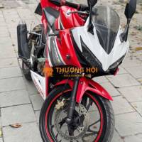 Cần bán Honda CBR150R đời 2016 màu đỏ trắng