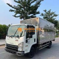 Isuzu QKR210 thùng kín