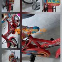 Xe đạp trẻ em màu Đỏ