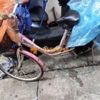 Bán xe đạp cũ vừa bán vừa cho