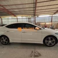 Hyundai Elantra 2018 Sport 1.6Turbo - 45000 km