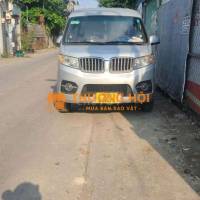 Ô tô tải van 5 chỗ màu Bạc