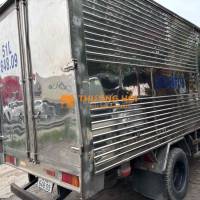 Hino 1,9t đời 2013 thùng kín 4,5*1,8*1,9 m mlanh