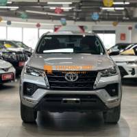 Toyota Fortuner 2022 model mới cực đẹp