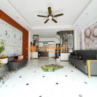 NHÀ MỚI LÔ GÓC CẦU GIẤY, GIÁ CHỈ 9.2 tỷ