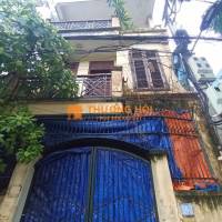 Bán nhà mặt hồ phố Quan Nhân, ô tô đỗ cửa- Kinh doanh- 3,5 tầng, DT 68m2- Mặt tiền 5.1m- Giả chỉ