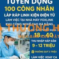 Công nhân lắp ráp linh kiện FOXLINK