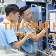 Nhân viên đứng máy CNC ( Vận hành và làm việc trên máy CNC)
