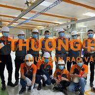 Nhân viên nhà máy Avery Dennison