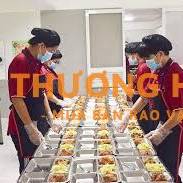 10 nhân viên phục vụ suất ăn BD