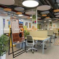 BẢNG GHIM BẦN CÓ CHÂN ĐEN CHỮ U