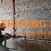 cần 1 bạn phụ kéo dây điện