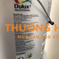 Dư dùng thanh lý lại thùng sơn trong nhà