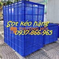 Sọt dùng trong phân xưởng, sọt nhựa có 5 bánh xe dưới đáy, sóng nhựa hở