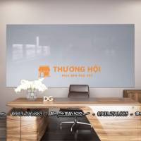 Mua Bảng Mica và Giao Lắp Miễn Phí