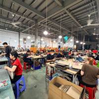 KHỞI NGHIỆP ĐỒ DA VỐN THẤP – HÀNG CÓ SẴN XUẤT VAT TRONG NGÀY