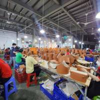 NHẬN GIA CÔNG TÚI DA CÔNG SỞ – THIẾT KẾ RIÊNG CHO DOANH NGHIỆP VÀ BRAND