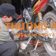 Nhân viên kỹ thuật xe máy