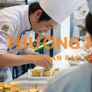 Nhân viên bếp bánh