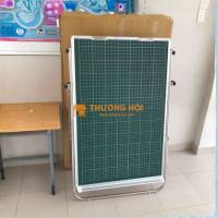Bảng viết phấn xanh có chân gấp gọn BAVICO chính hãng