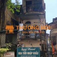Cho thuê nhà trong ngõ phố Hàng Bún, phường Ba Đình, Hà Nội.