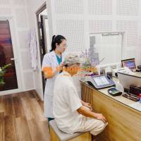 Tại sao cần đeo máy trợ thính sớm khi bị nghe kém