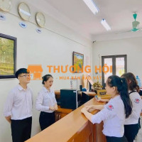 Tuyển nhân viên lễ tân Nữ làm việc tại Q1