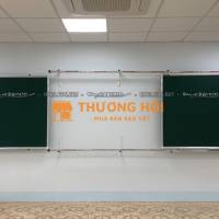 GIẢI PHÁP LỚP HỌC THÔNG MINH: BẢNG TRƯỢT NGANG 3 CÁNH BAVICO VIẾT PHẤN HÀN QUỐC KẾT HỢP TV